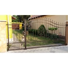 Klasszikus elem, díszlevéllel mindkét oldalon (295)