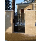 Exkluzív nagy-és kiskapu, kerítés, egyedi design