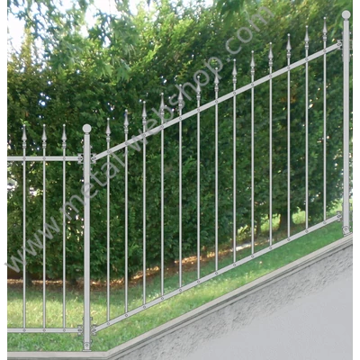 COURMAYEUR kovácsoltvas kerítésmező standard méretben gyártva