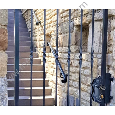 Modern design pálca sima négyzetacélból (145)