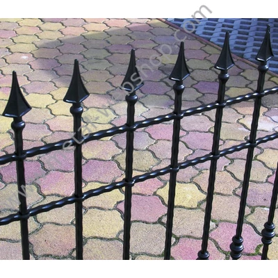 Lyukasztott négyzetacél, mángorolt, 12x12mm, 2m (376)