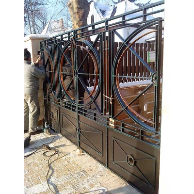 Exkluzív nagy-és kiskapu, kerítés, egyedi design