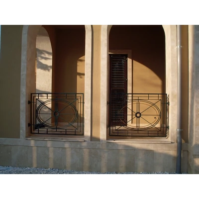 Exkluzív nagy-és kiskapu, kerítés, egyedi design